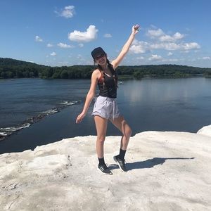 Meet your Posher, Annie